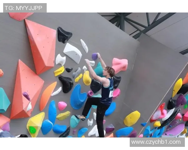 国家攀岩中心落成开放，设备达国际一流水准