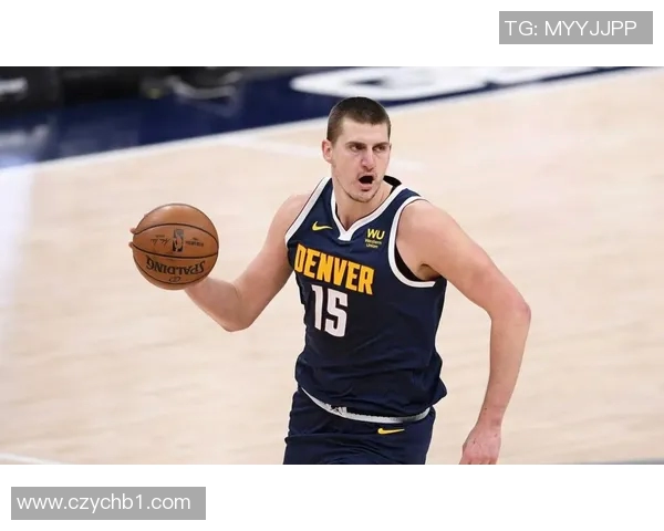 约基奇赛场举动引球迷热烈讨论社交平台掀起激烈争论风潮